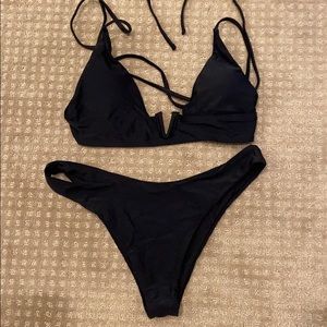 Black bikini